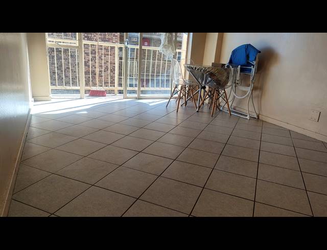 2 BEDROOM FLAT FOR SALE IN SILVERTON
